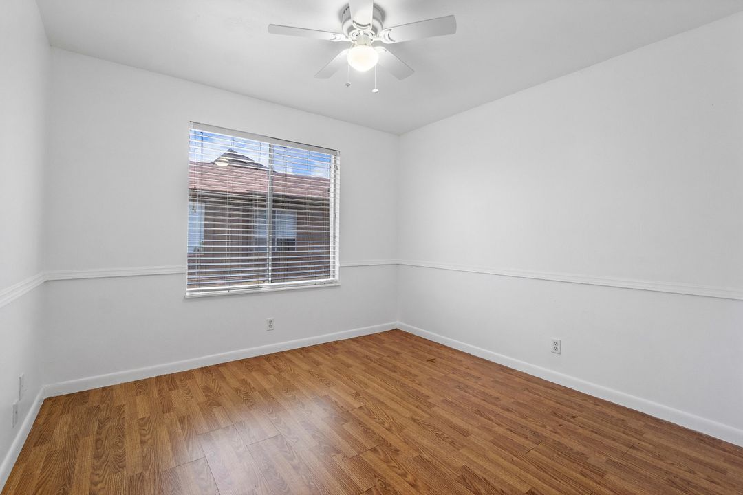 For Sale: $225,000 (2 beds, 1 baths, 862 Square Feet)