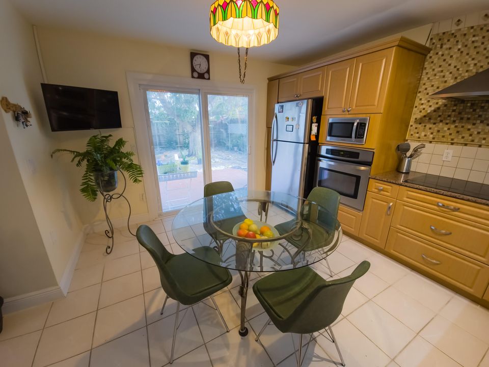 For Sale: $435,000 (3 beds, 2 baths, 1335 Square Feet)