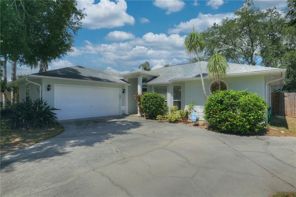 For Sale: $369,900 (3 beds, 2 baths, 1543 Square Feet)