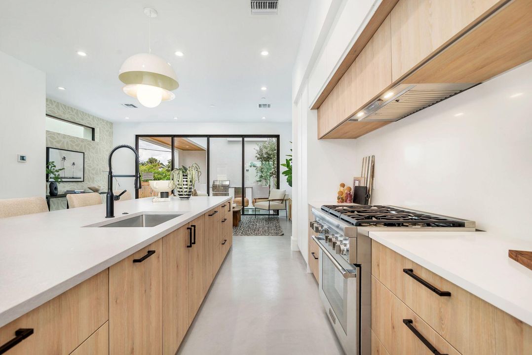 Active With Contract: $1,475,000 (3 beds, 3 baths, 2375 Square Feet)