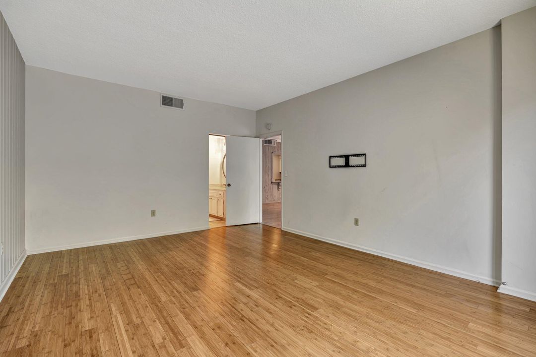For Rent: $4,000 (2 beds, 2 baths, 1725 Square Feet)