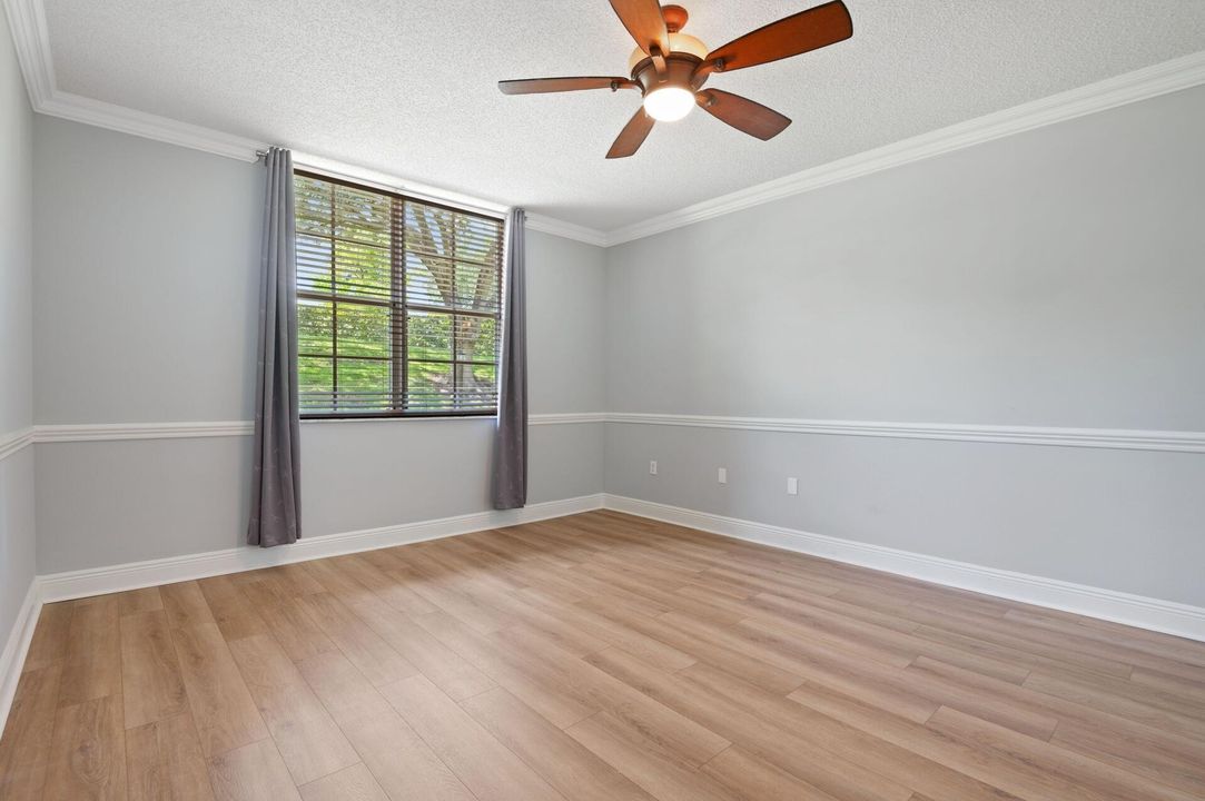 For Sale: $410,000 (2 beds, 2 baths, 1404 Square Feet)