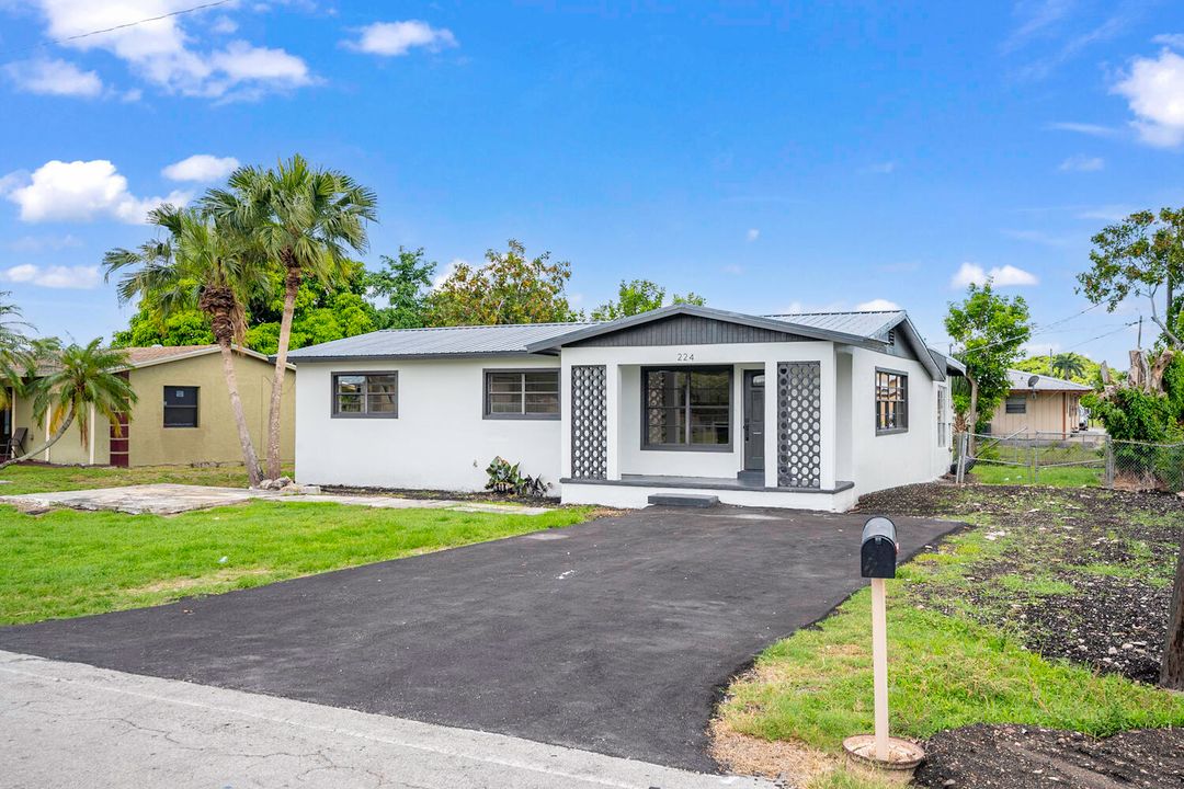 For Sale: $389,000 (3 beds, 2 baths, 1670 Square Feet)