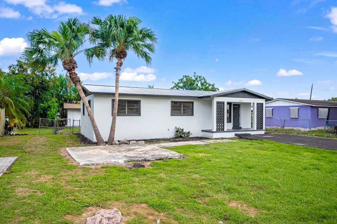 For Sale: $389,000 (3 beds, 2 baths, 1670 Square Feet)