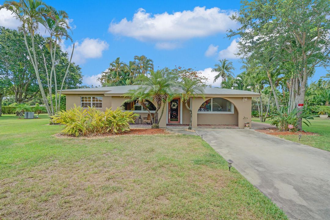 For Sale: $1,397,000 (2 beds, 3 baths, 2044 Square Feet)