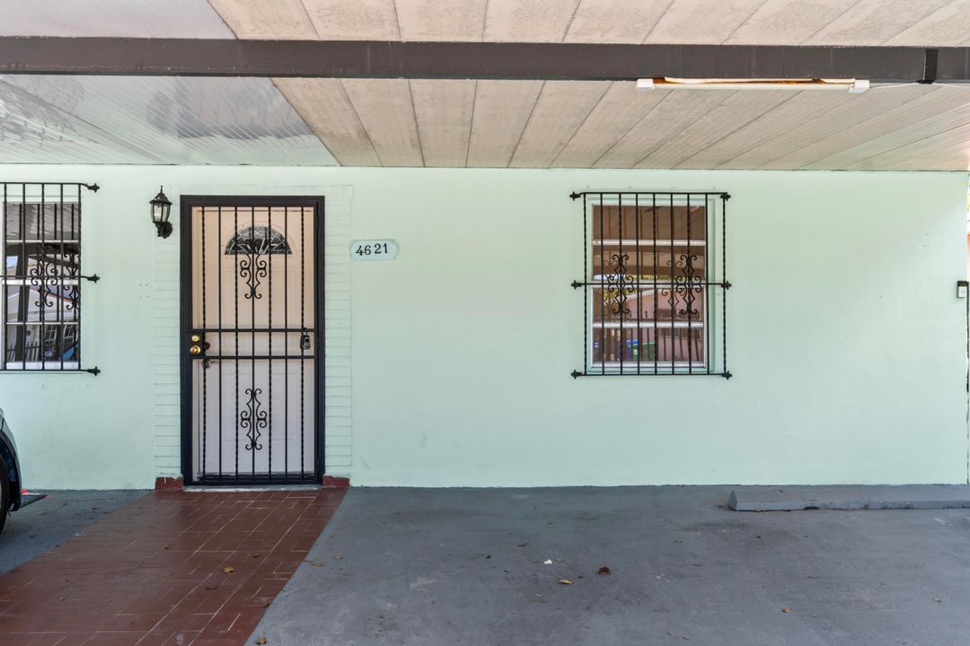 Active With Contract: $2,800 (3 beds, 1 baths, 2336 Square Feet)