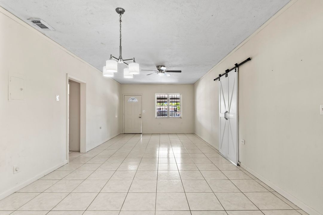 Active With Contract: $2,800 (3 beds, 1 baths, 2336 Square Feet)