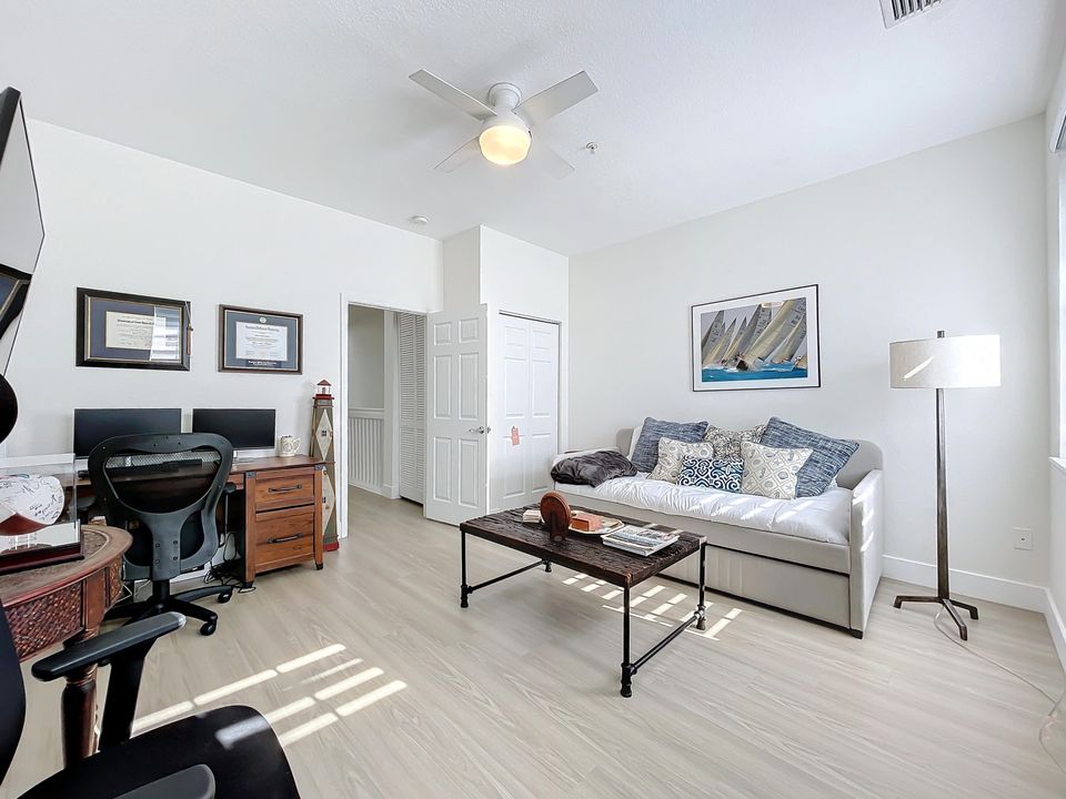 Active With Contract: $3,250 (2 beds, 2 baths, 1786 Square Feet)