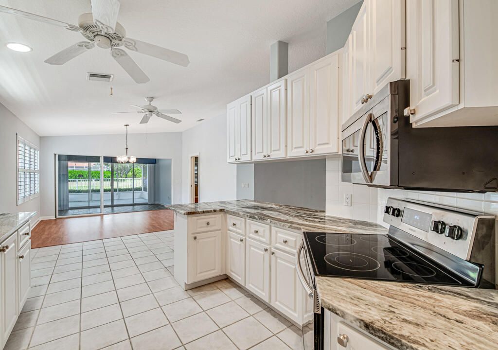 For Sale: $464,900 (2 beds, 2 baths, 1680 Square Feet)