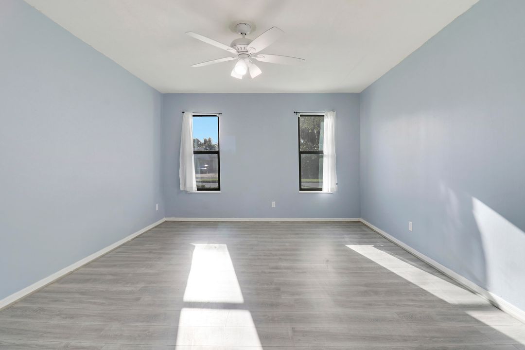 For Sale: $220,000 (2 beds, 2 baths, 1310 Square Feet)