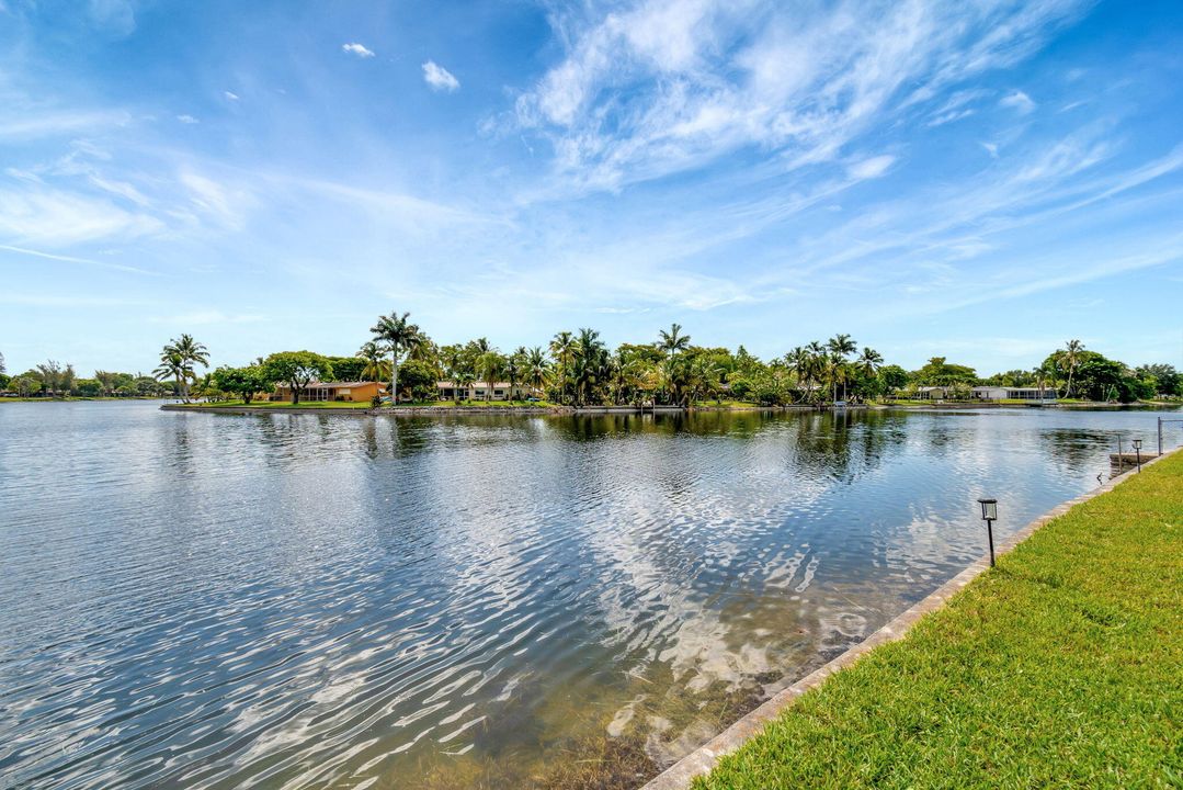 Active With Contract: $789,900 (3 beds, 3 baths, 1897 Square Feet)