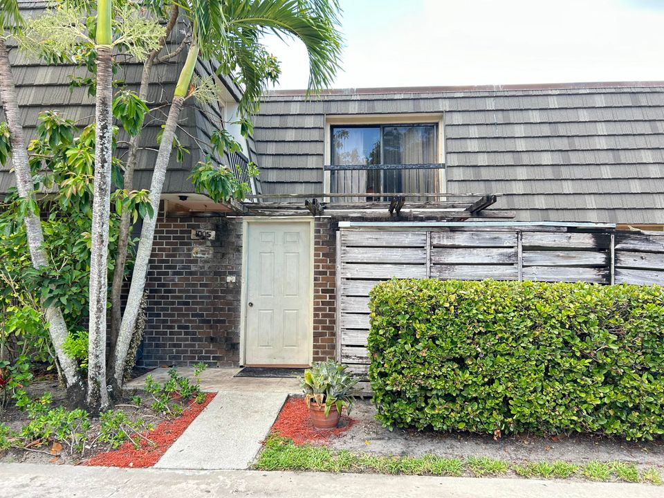 For Sale: $339,900 (3 beds, 2 baths, 1488 Square Feet)