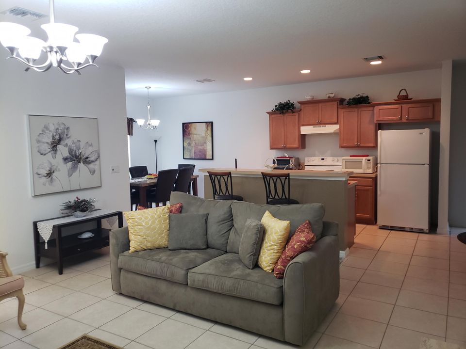 For Sale: $354,900 (3 beds, 2 baths, 1705 Square Feet)