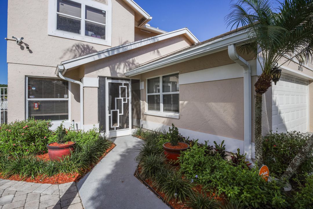 Active With Contract: $3,000 (3 beds, 2 baths, 1819 Square Feet)