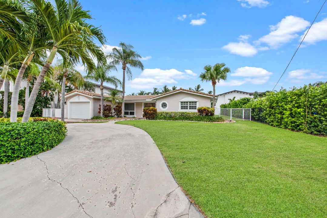 For Sale: $1,550,000 (2 beds, 2 baths, 1474 Square Feet)