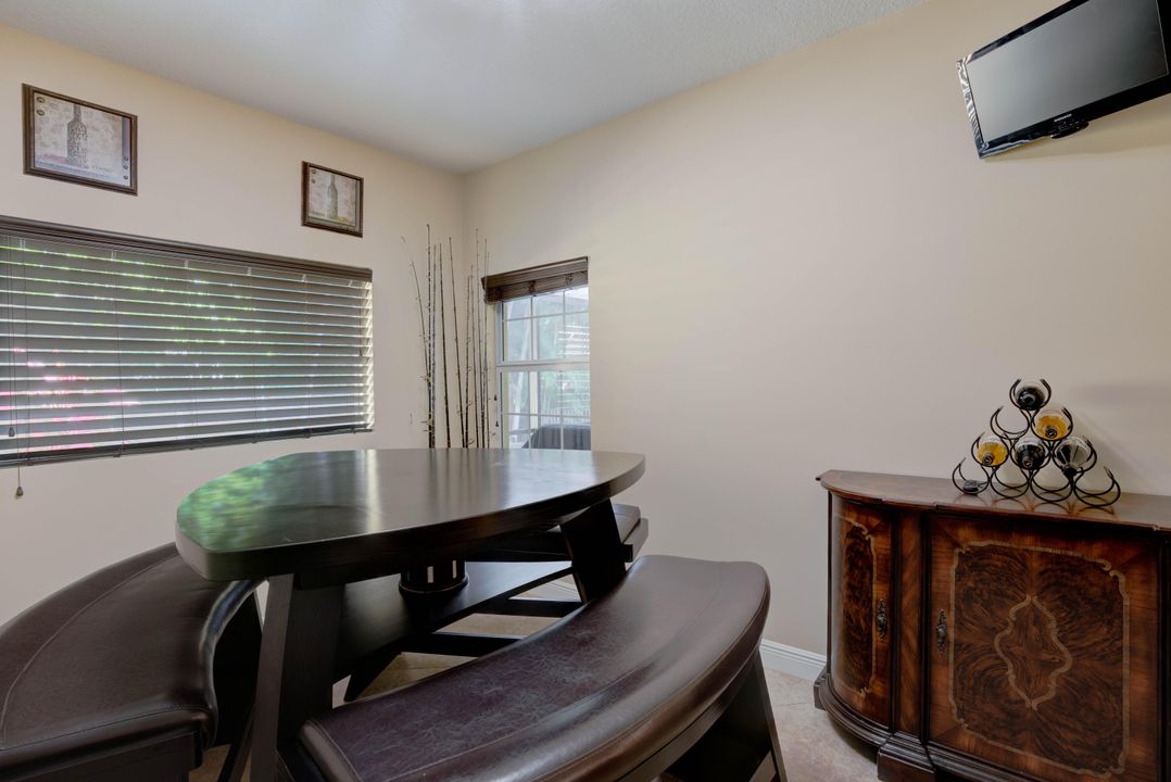 Active With Contract: $3,600 (3 beds, 2 baths, 2216 Square Feet)