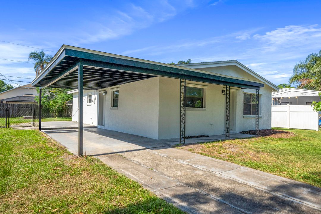 For Sale: $296,000 (3 beds, 2 baths, 1148 Square Feet)