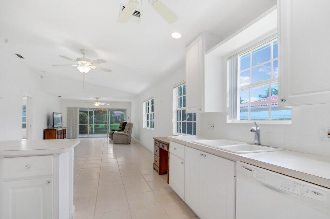 For Sale: $625,000 (2 beds, 2 baths, 1678 Square Feet)