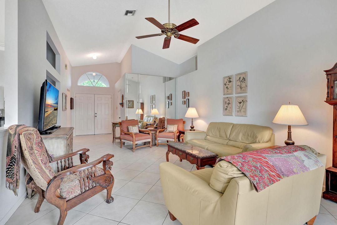 For Sale: $409,000 (3 beds, 2 baths, 1221 Square Feet)