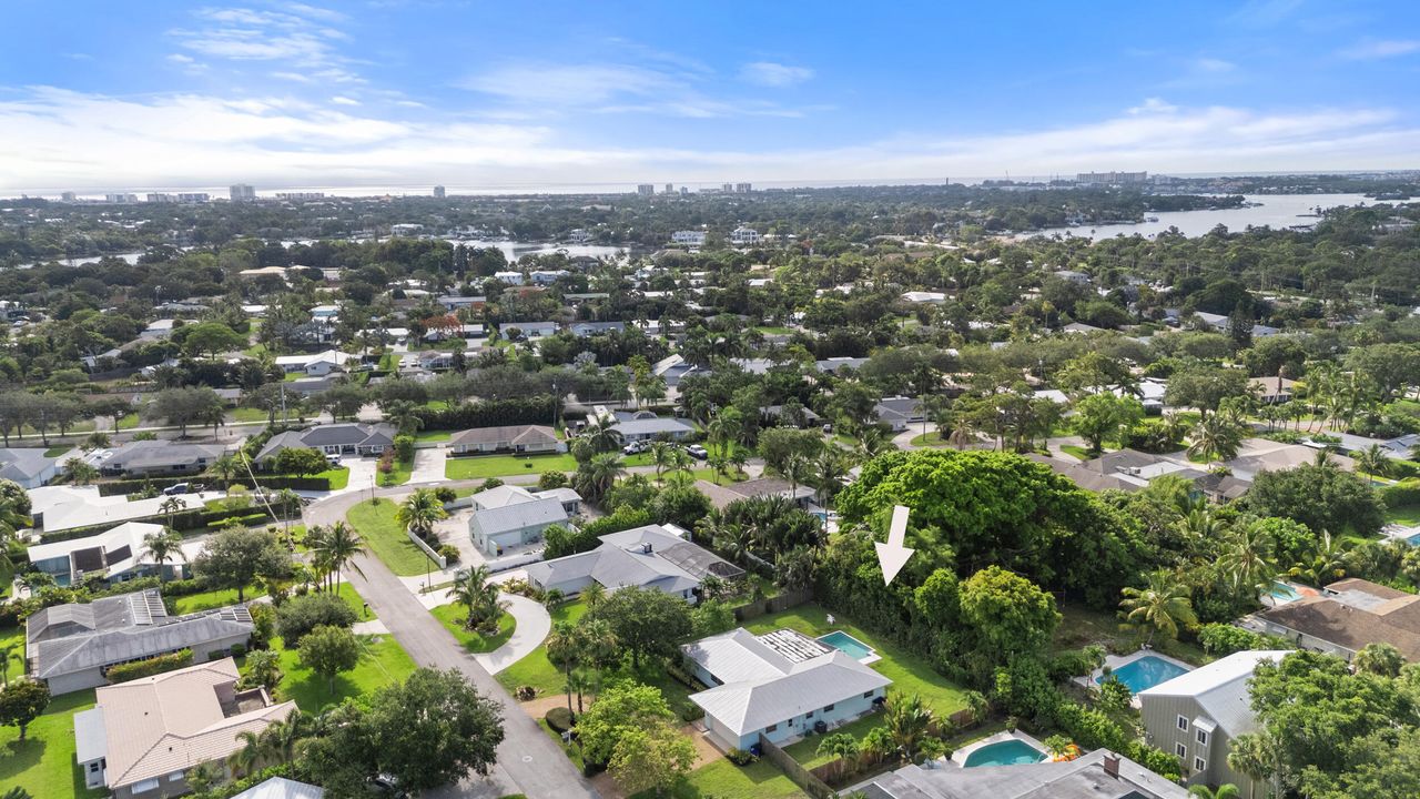 For Sale: $1,089,000 (3 beds, 2 baths, 1772 Square Feet)