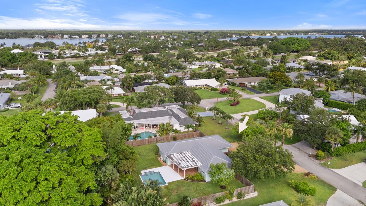 For Sale: $1,089,000 (3 beds, 2 baths, 1772 Square Feet)