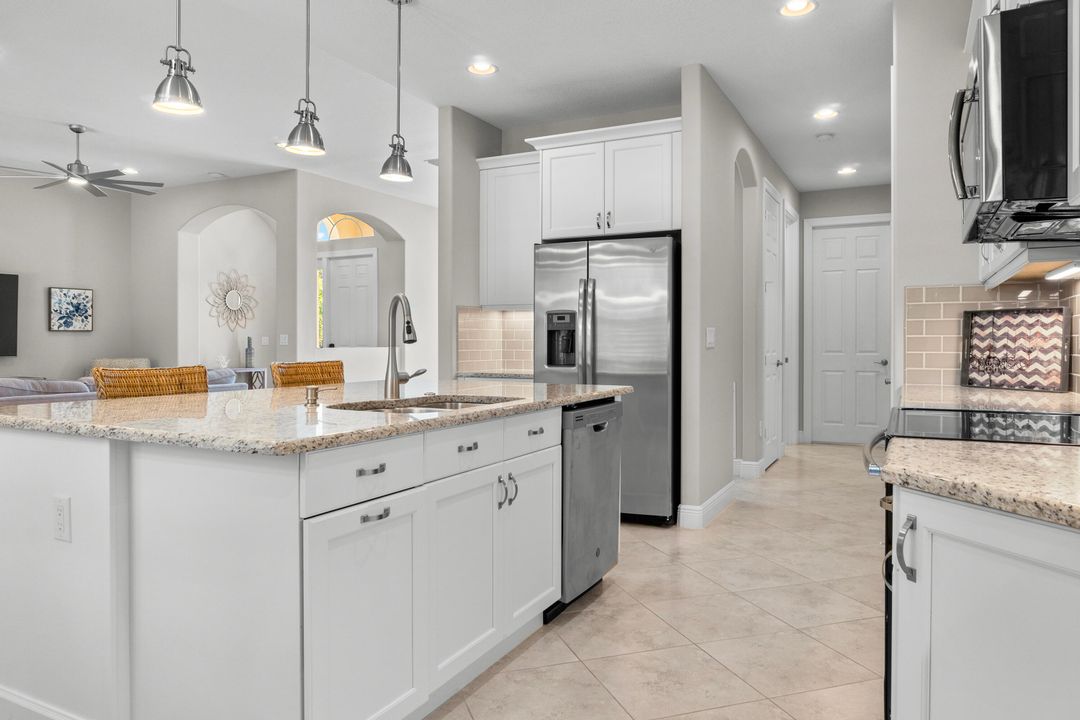 Active With Contract: $645,000 (3 beds, 3 baths, 2110 Square Feet)