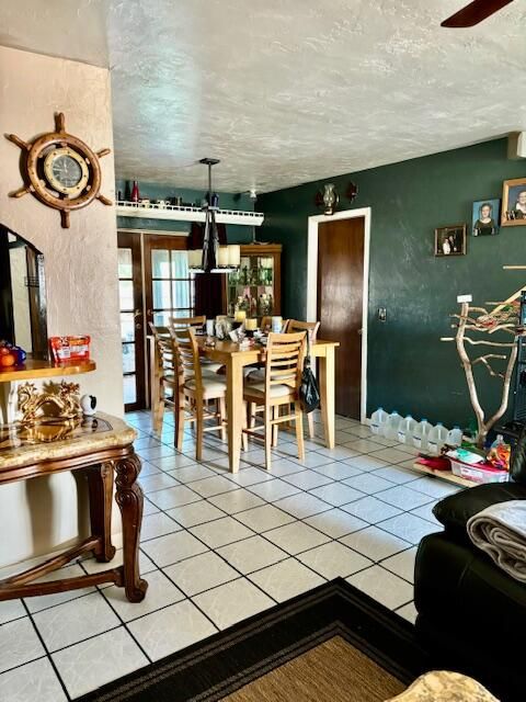 For Sale: $325,000 (2 beds, 2 baths, 1200 Square Feet)