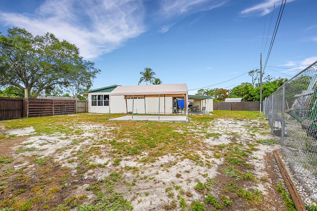 Active With Contract: $425,000 (3 beds, 2 baths, 1376 Square Feet)