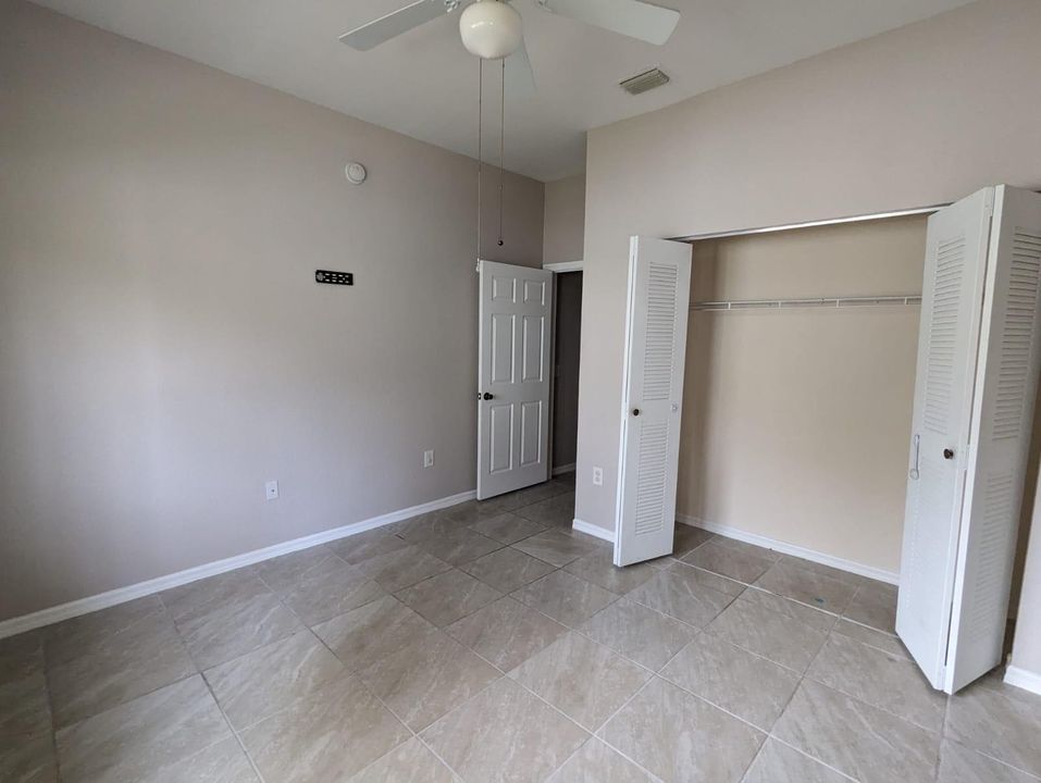 Active With Contract: $2,300 (3 beds, 2 baths, 1279 Square Feet)