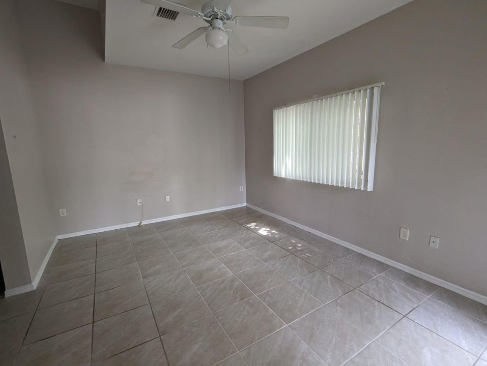 Active With Contract: $2,300 (3 beds, 2 baths, 1279 Square Feet)