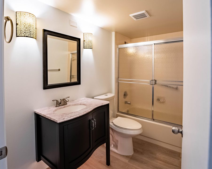 For Sale: $269,990 (2 beds, 2 baths, 1385 Square Feet)