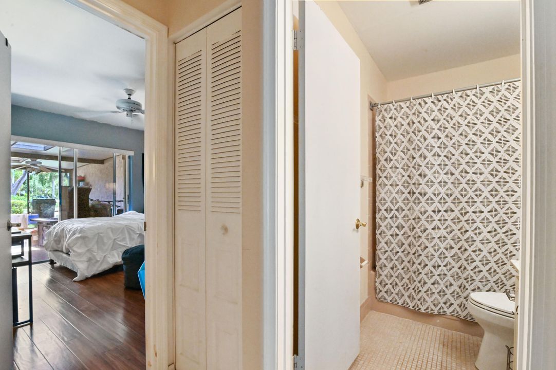 For Sale: $349,900 (2 beds, 2 baths, 1346 Square Feet)