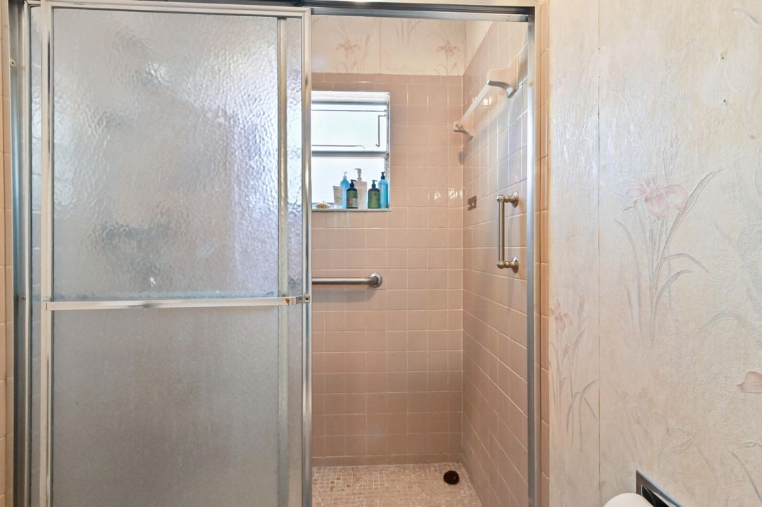 For Sale: $349,900 (2 beds, 2 baths, 1346 Square Feet)