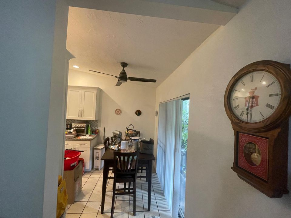 For Sale: $425,000 (3 beds, 2 baths, 1284 Square Feet)