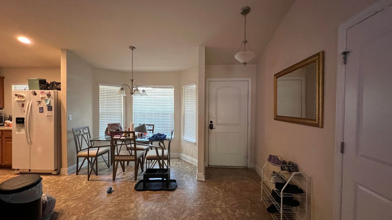 For Sale: $360,000 (3 beds, 2 baths, 1584 Square Feet)