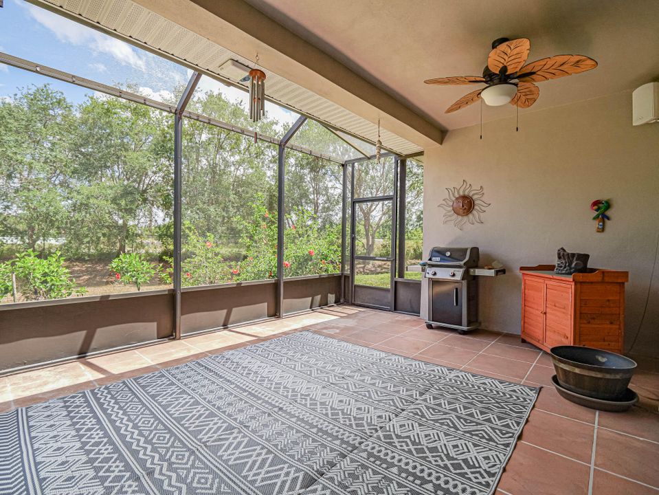 For Sale: $439,900 (3 beds, 2 baths, 2528 Square Feet)