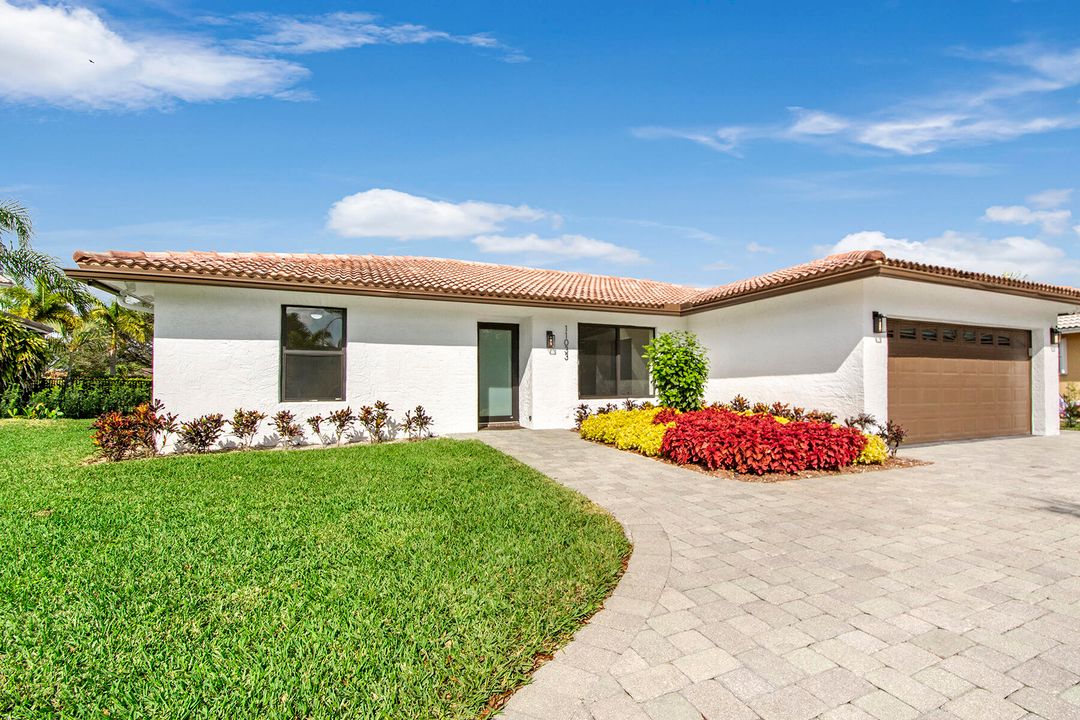 For Sale: $749,900 (3 beds, 2 baths, 1990 Square Feet)