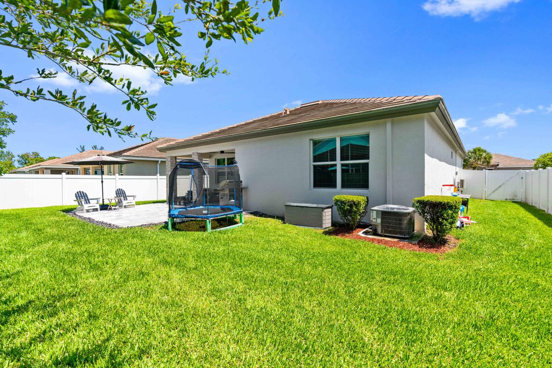 For Sale: $629,000 (3 beds, 2 baths, 1808 Square Feet)