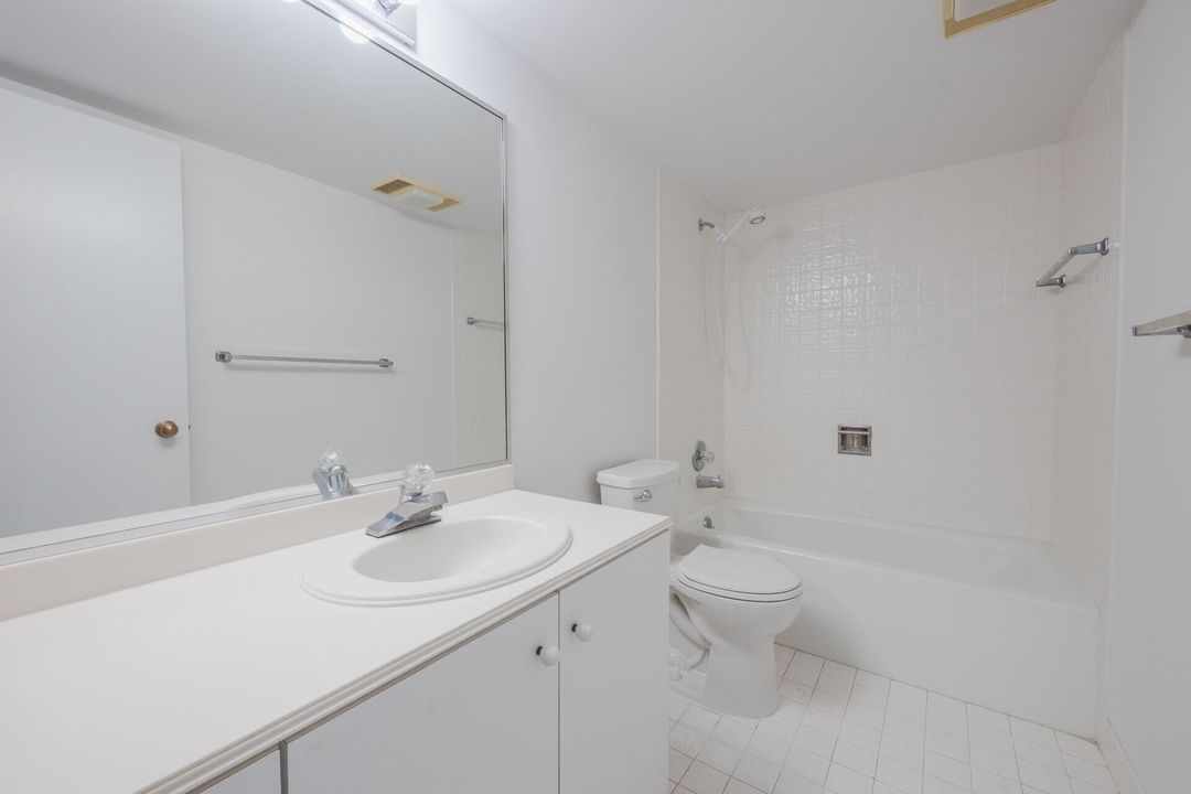 For Rent: $5,300 (2 beds, 2 baths, 1697 Square Feet)