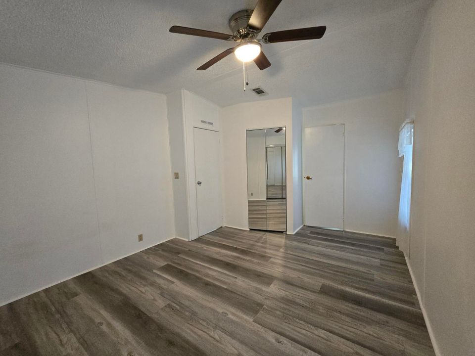 For Sale: $115,000 (2 beds, 2 baths, 1120 Square Feet)