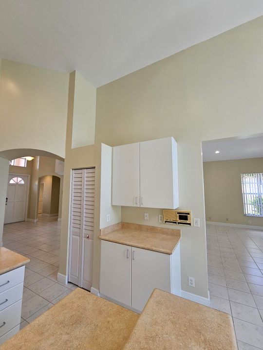 Active With Contract: $5,350 (3 beds, 2 baths, 2503 Square Feet)