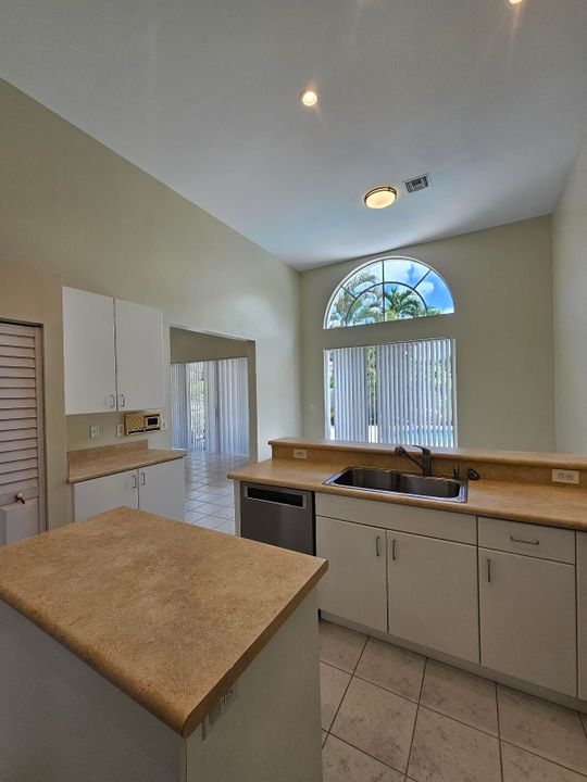 Active With Contract: $5,350 (3 beds, 2 baths, 2503 Square Feet)