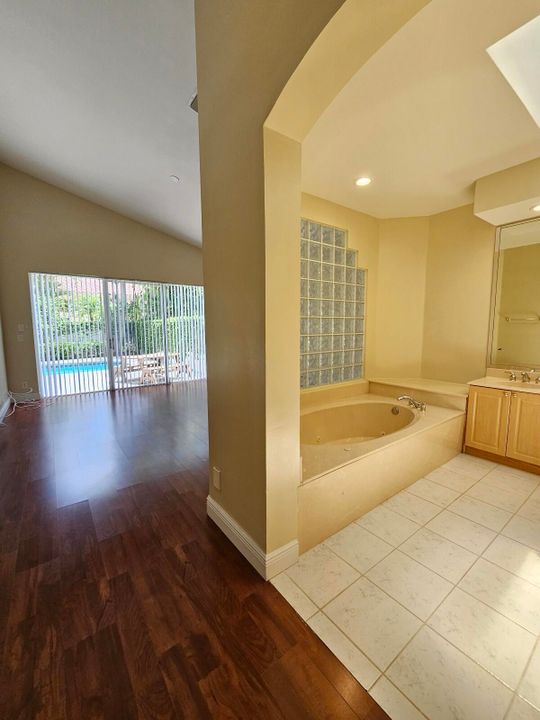 Active With Contract: $5,350 (3 beds, 2 baths, 2503 Square Feet)