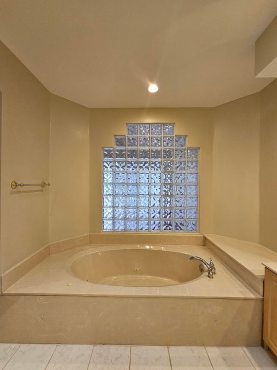 Active With Contract: $5,350 (3 beds, 2 baths, 2503 Square Feet)