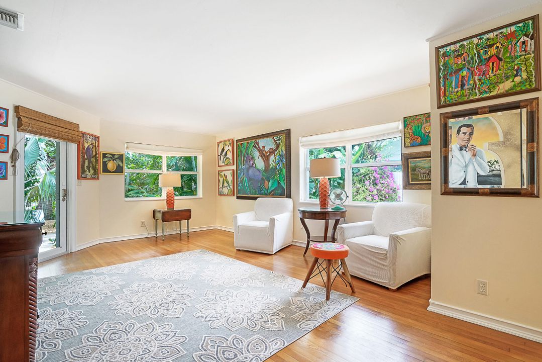 For Sale: $1,200,000 (3 beds, 2 baths, 1831 Square Feet)