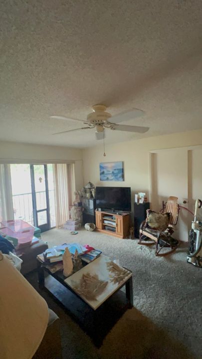 For Sale: $205,000 (3 beds, 2 baths, 1462 Square Feet)