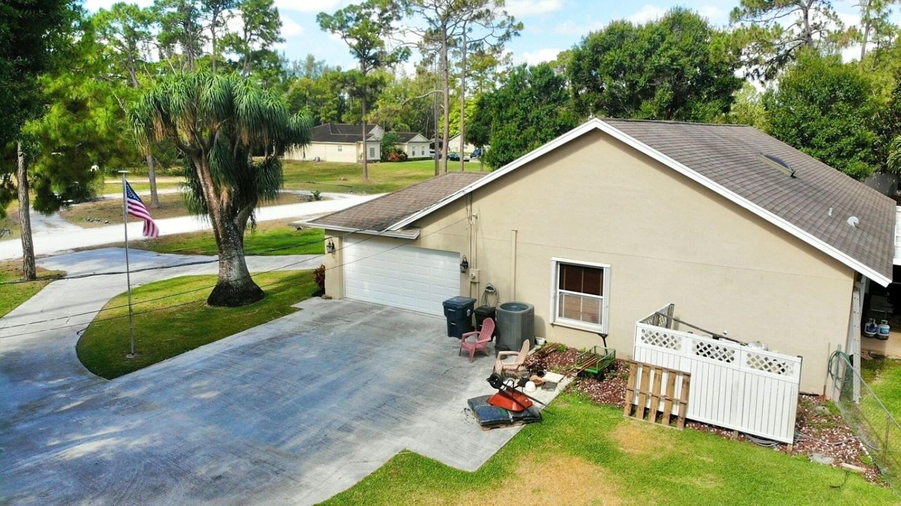 For Sale: $659,000 (3 beds, 2 baths, 2006 Square Feet)