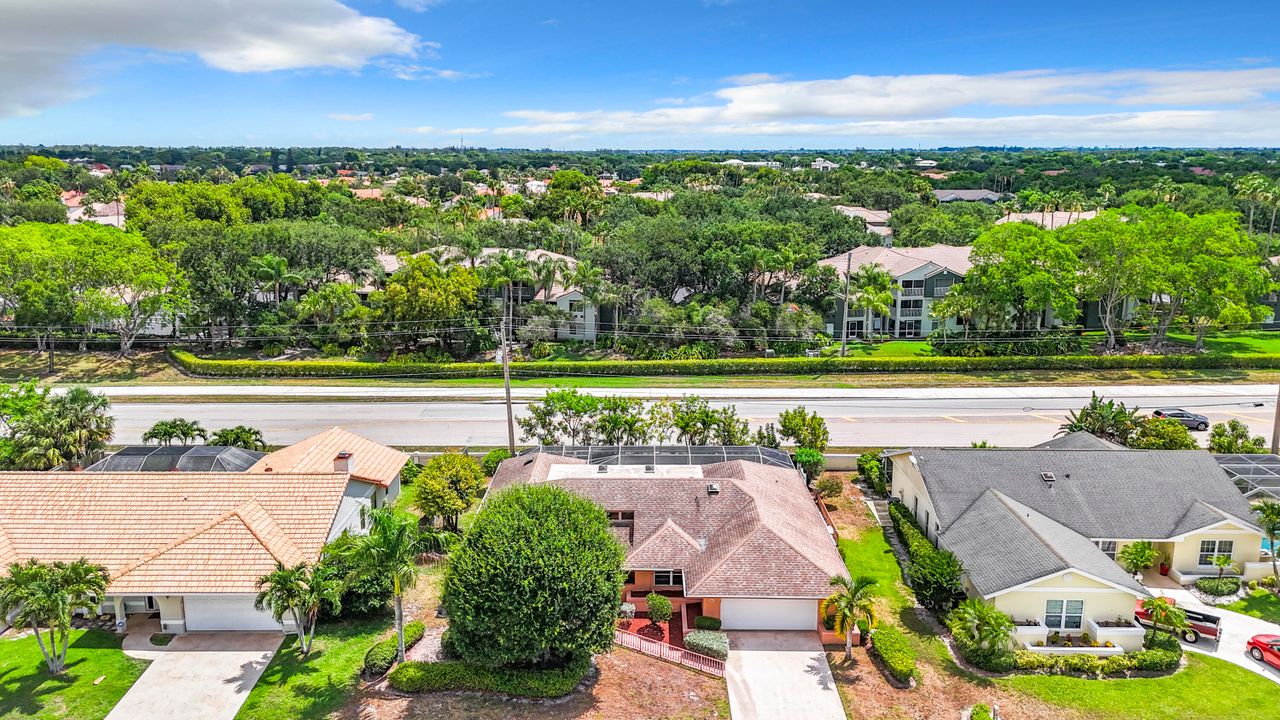 Active With Contract: $574,900 (4 beds, 3 baths, 2212 Square Feet)