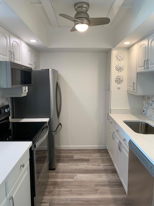 For Rent: $2,600 (2 beds, 2 baths, 1189 Square Feet)