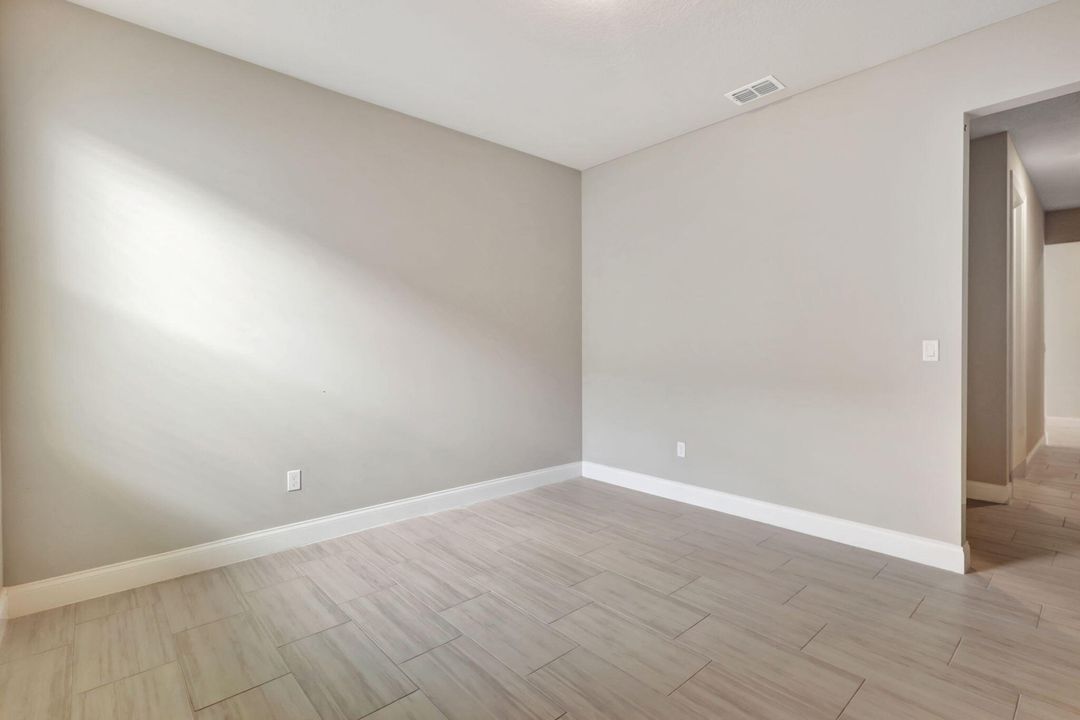 For Rent: $3,250 (3 beds, 2 baths, 2190 Square Feet)